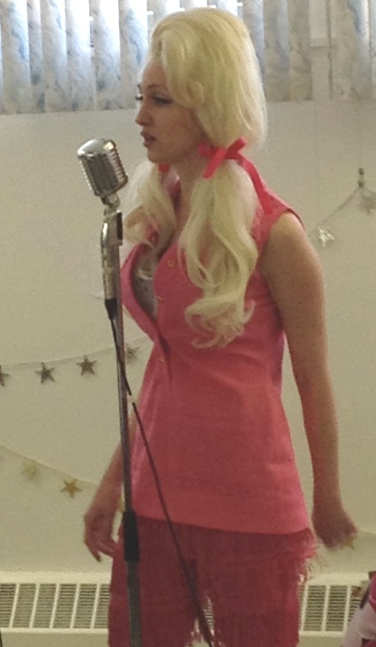 Dolly Parton in Edmonton, Singing telegram