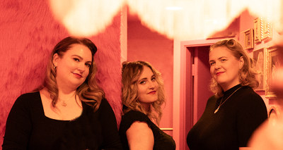 The Kivin' Belles, carollers in Edmonton